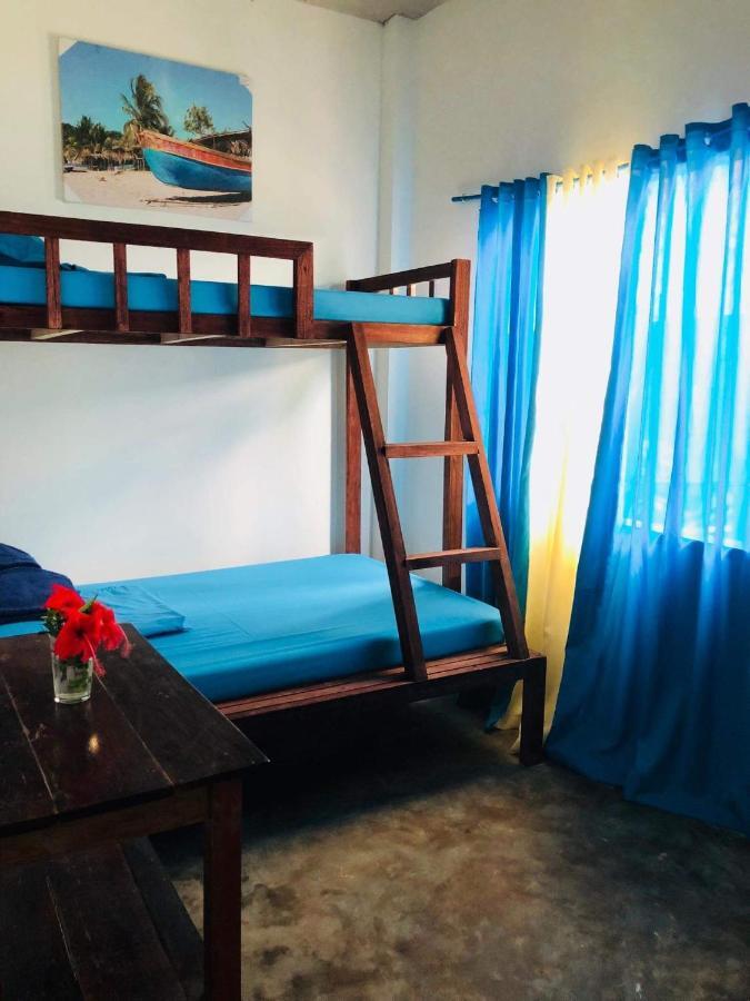 Tres Islas Hostel General Luna  Dış mekan fotoğraf